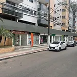Apart aconchegante com localização privilegiada em Jardim da Penha